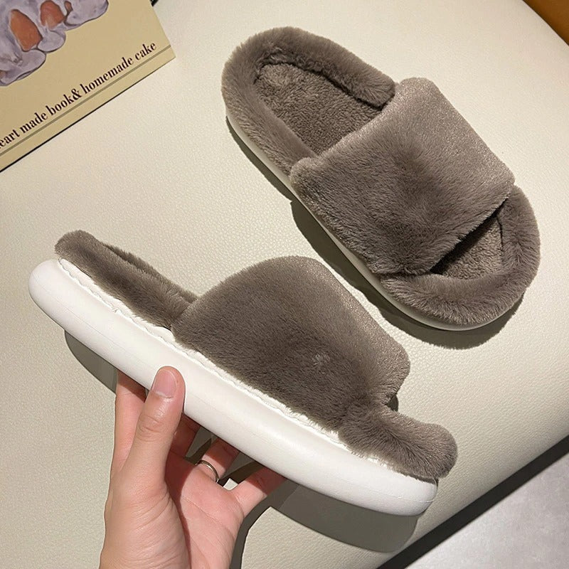 Quinzy Fluffy Slippers