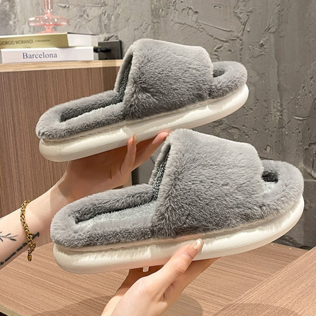 Quinzy Fluffy Slippers